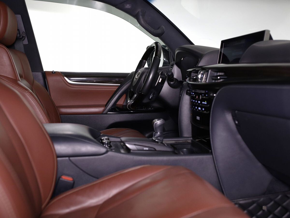 Lexus LX 2016 - фото автомобиля