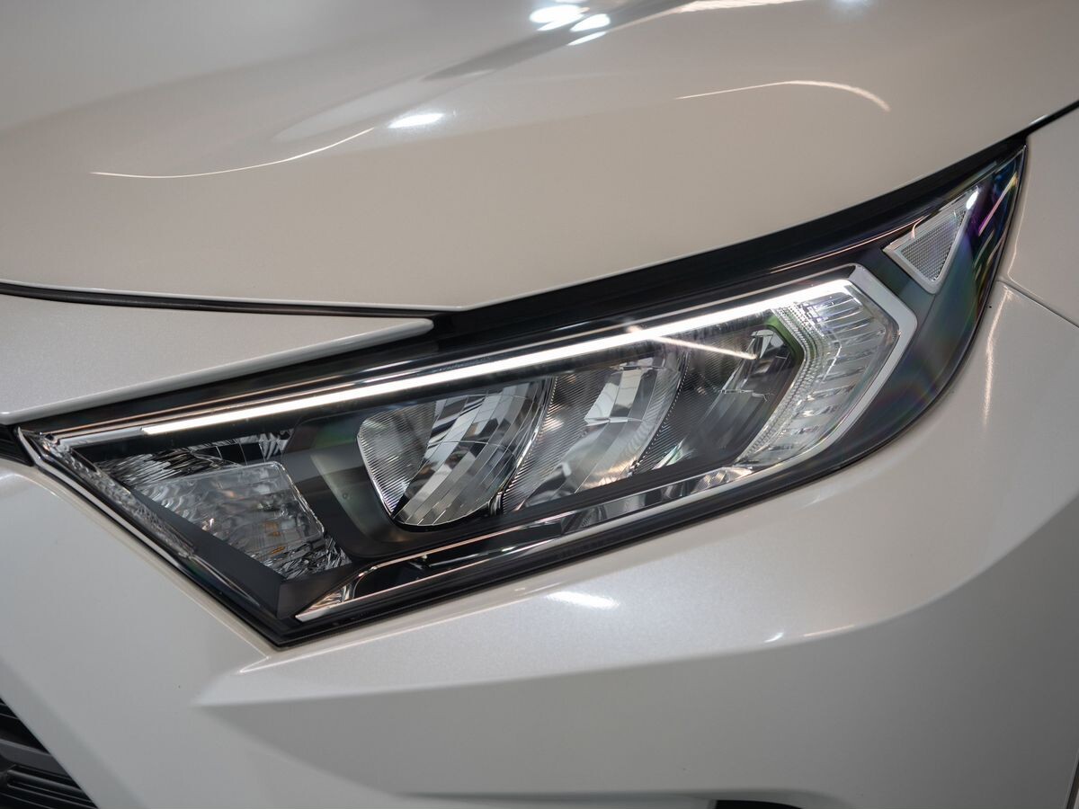 Toyota RAV4 2020 - фото автомобиля