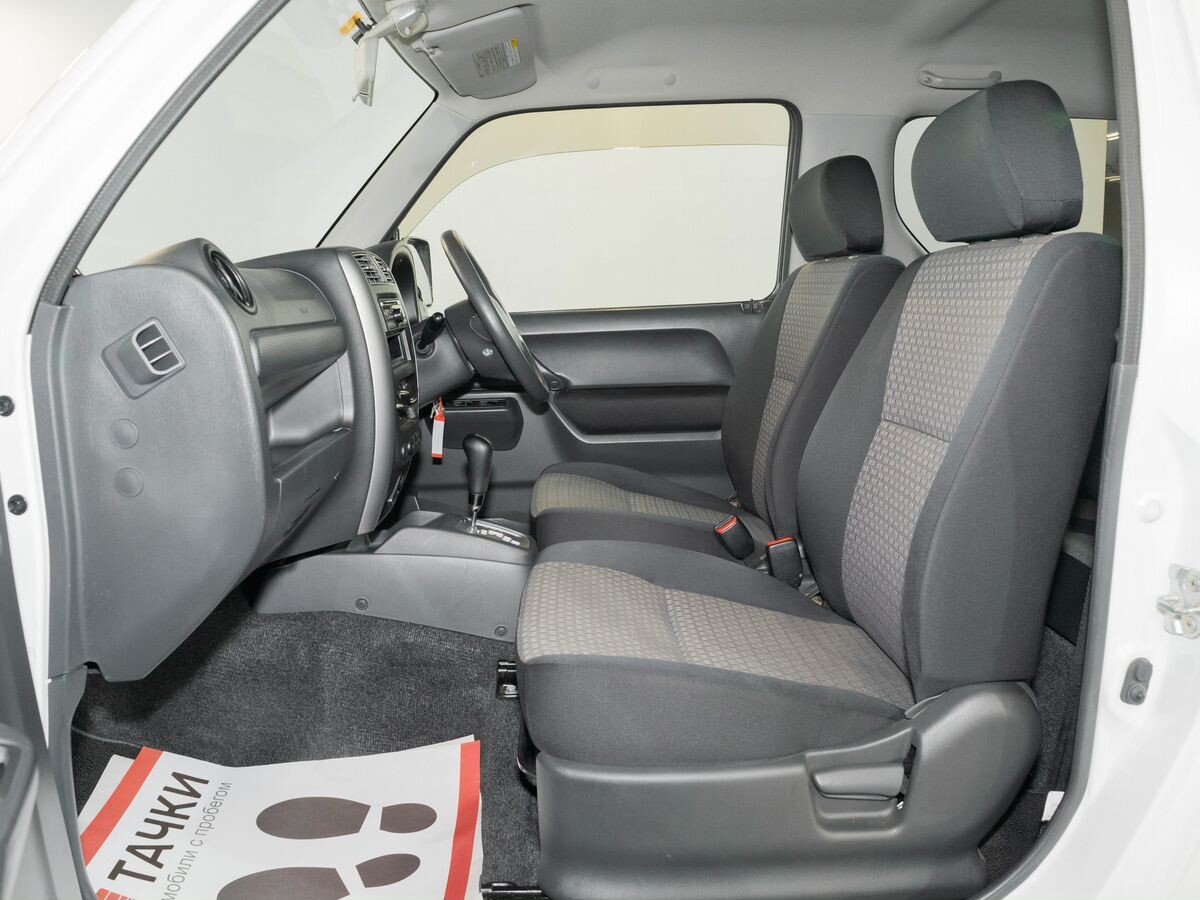 Suzuki Jimny 2011 - фото автомобиля