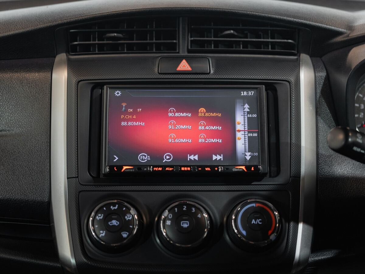 Toyota Corolla 2018 - фото автомобиля