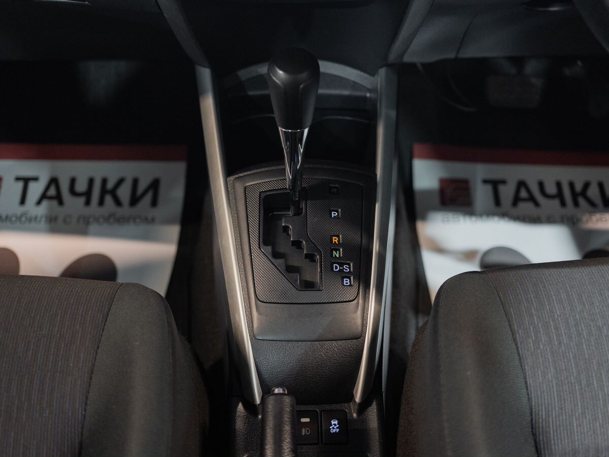 Toyota Corolla 2018 - фото автомобиля