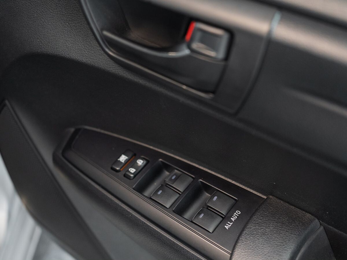 Toyota Corolla 2018 - фото автомобиля