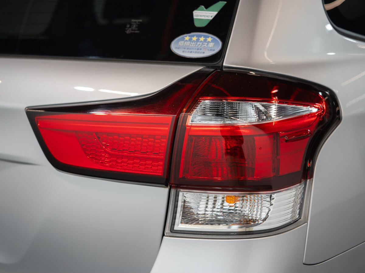 Toyota Corolla 2018 - фото автомобиля