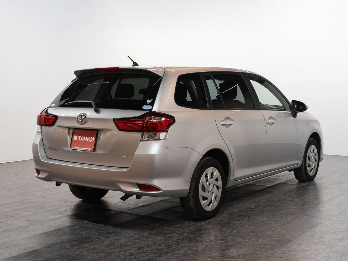 Toyota Corolla 2018 - фото автомобиля