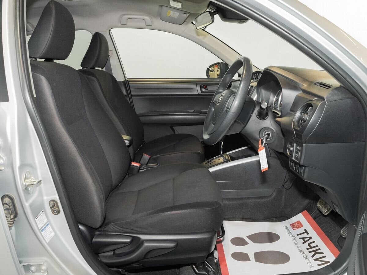 Toyota Corolla 2018 - фото автомобиля