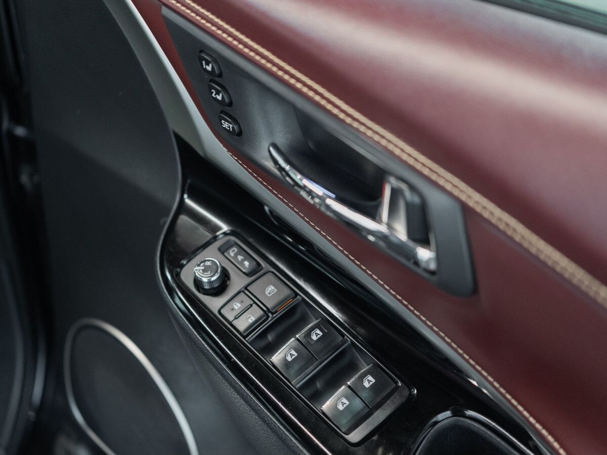 Toyota Harrier 2018 - фото автомобиля