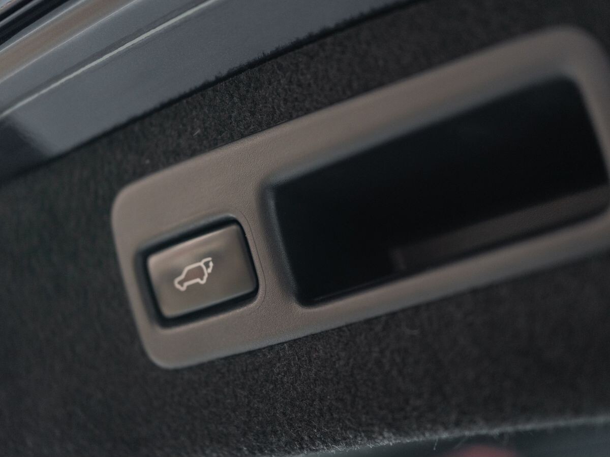 Toyota Harrier 2018 - фото автомобиля