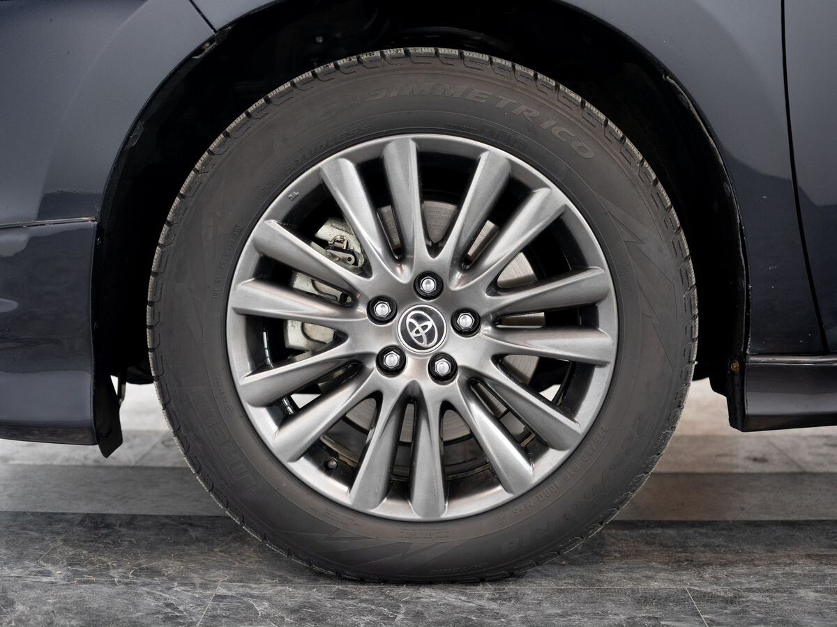 Toyota Harrier 2018 - фото автомобиля