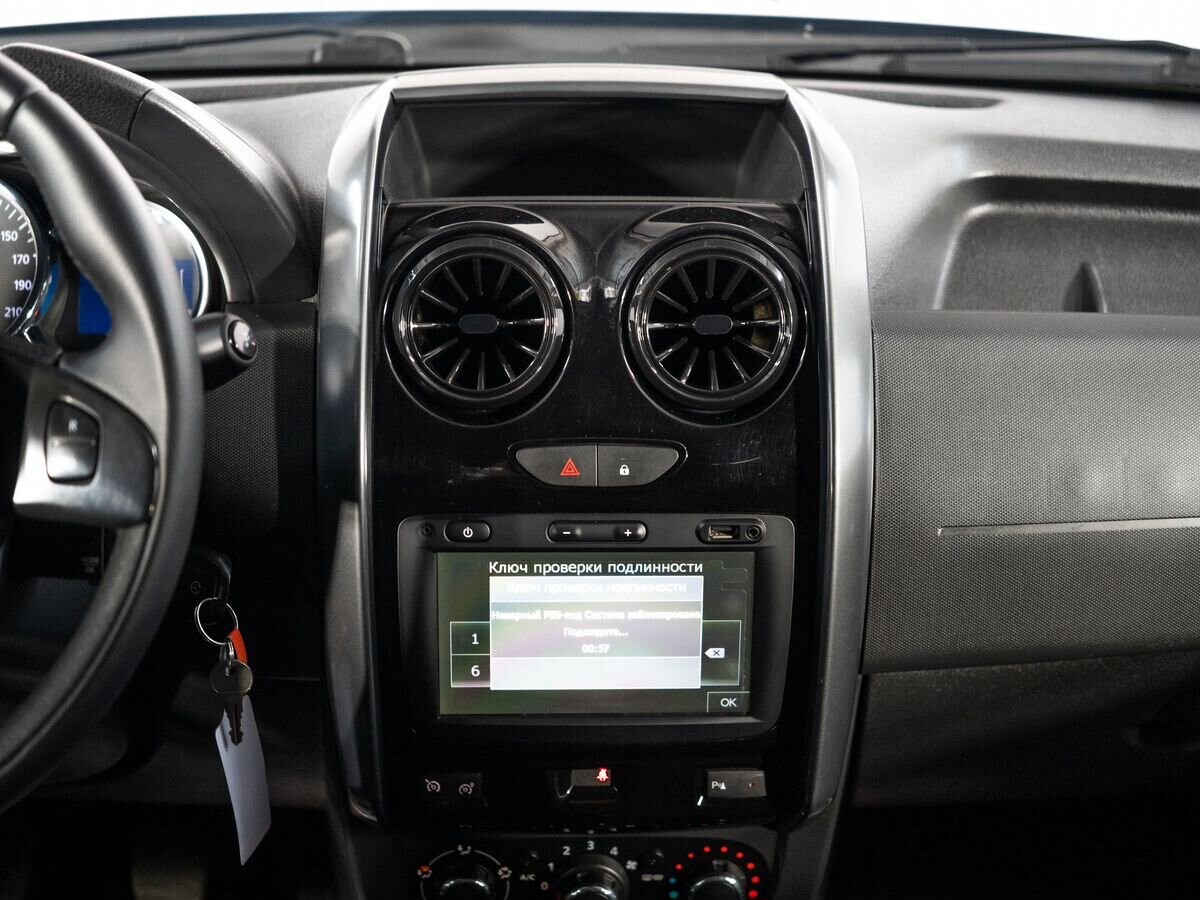 Renault Duster 2016 - фото автомобиля