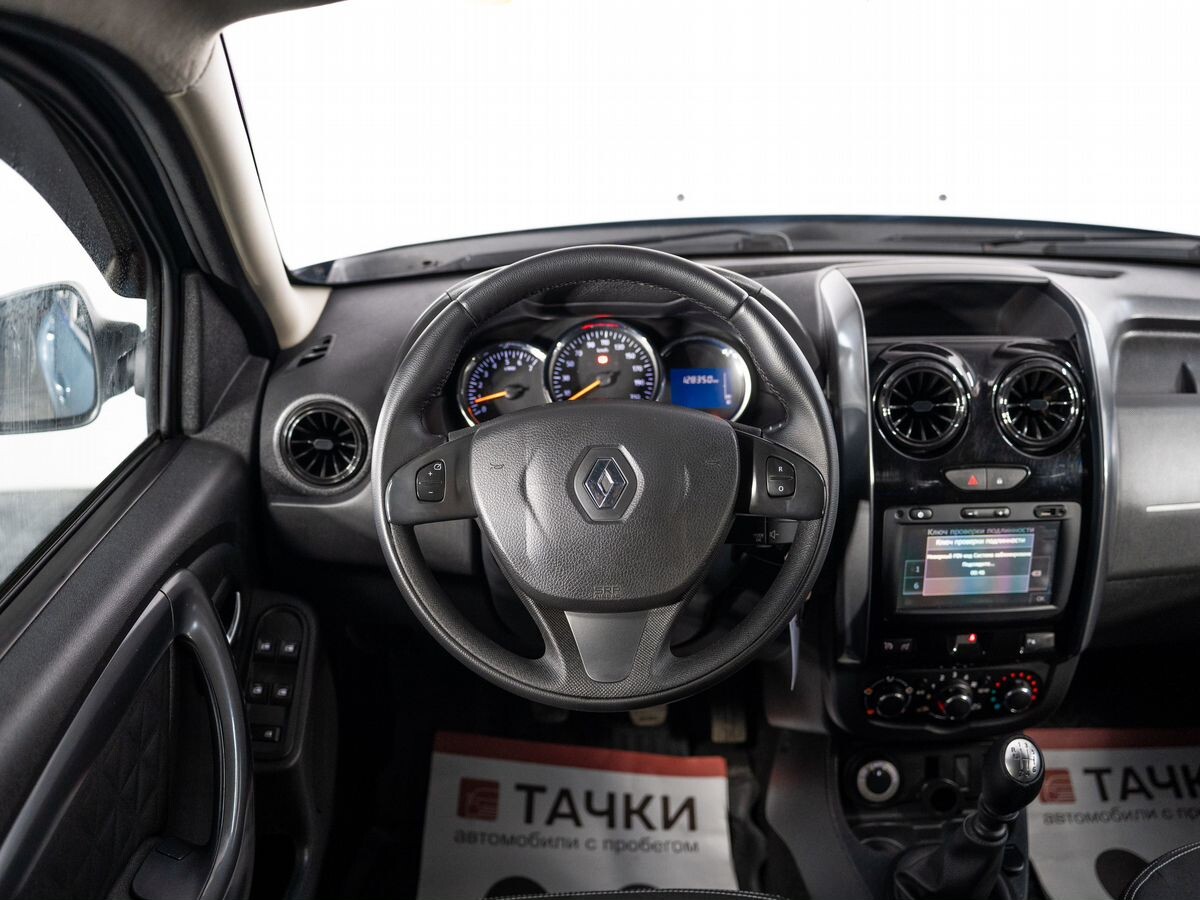 Renault Duster 2016 - фото автомобиля