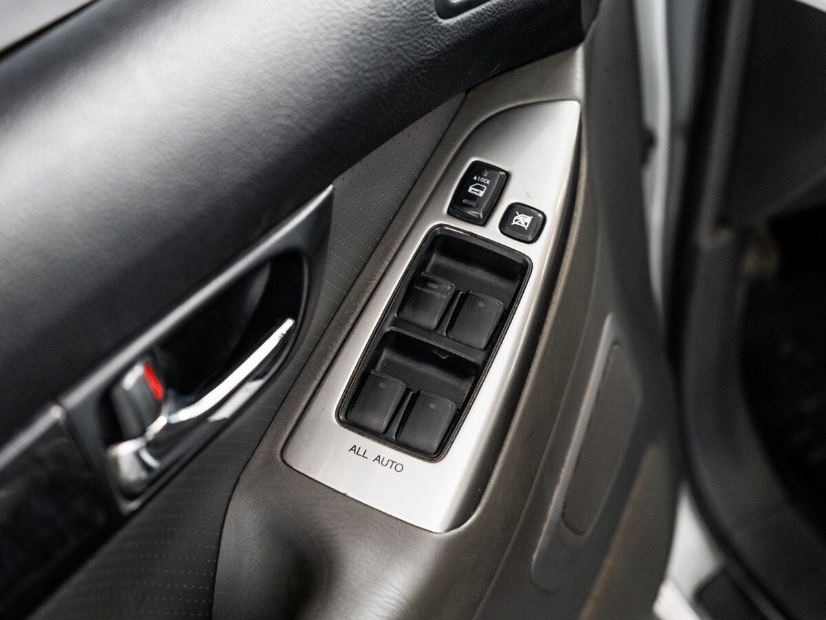 Toyota Land Cruiser Prado 2008 - фото автомобиля