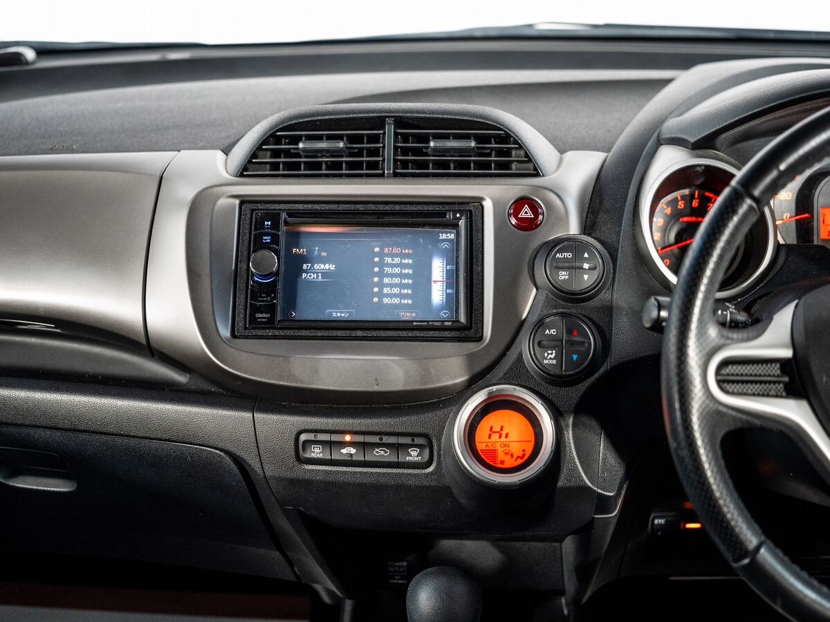 Honda Fit 2011 - фото автомобиля