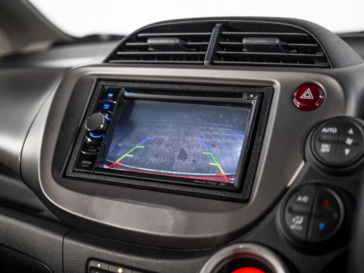 Honda Fit 2011 - фото автомобиля