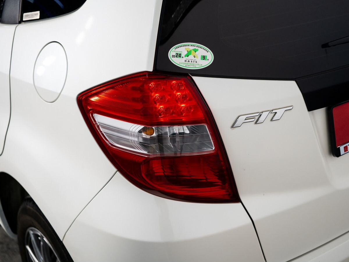 Honda Fit 2011 - фото автомобиля