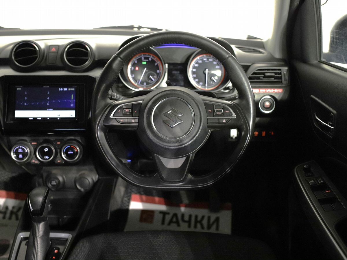 Suzuki Swift 2020 - фото автомобиля