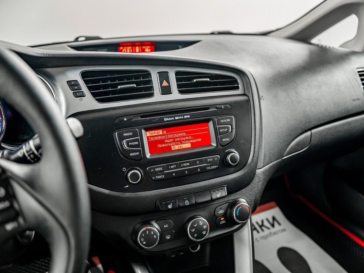 Kia Ceed 2013 - фото автомобиля