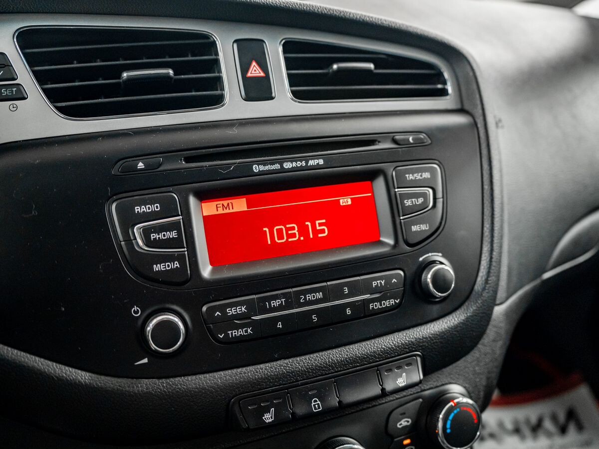 Kia Ceed 2013 - фото автомобиля