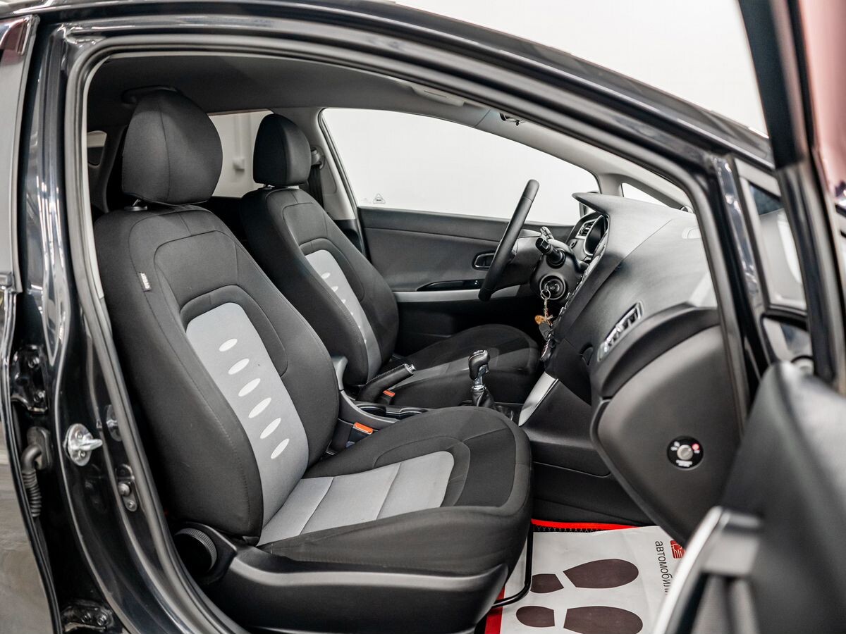 Kia Ceed 2013 - фото автомобиля