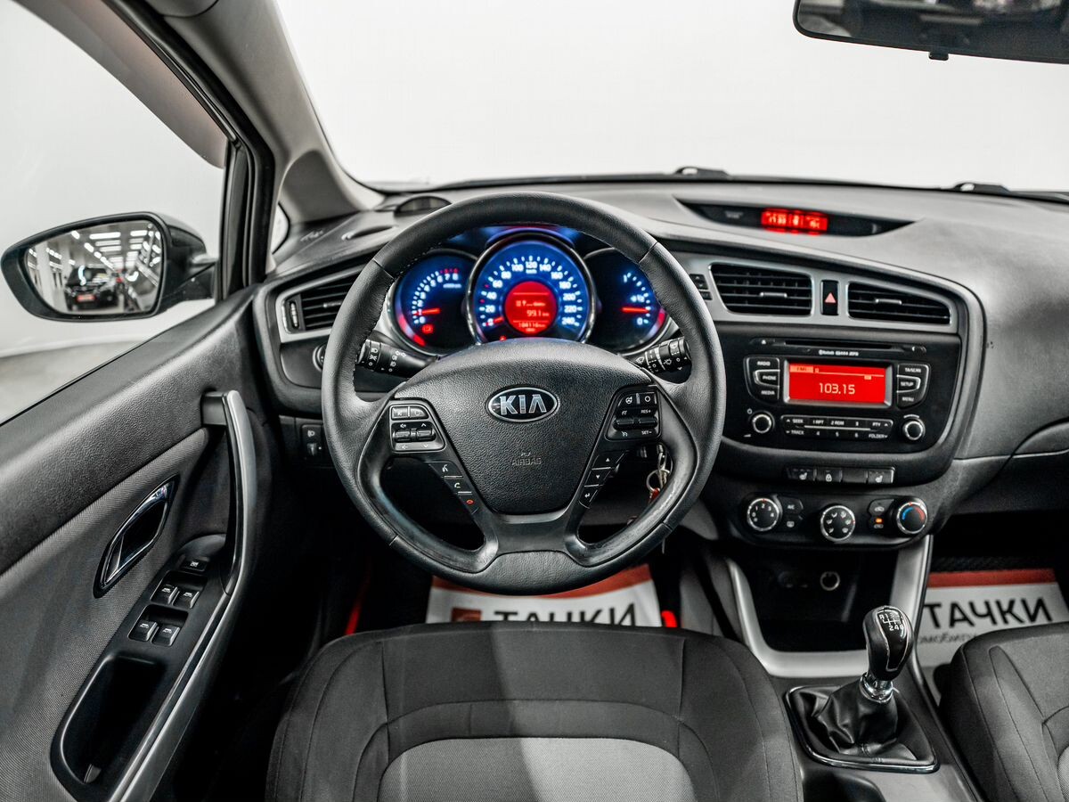 Kia Ceed 2013 - фото автомобиля