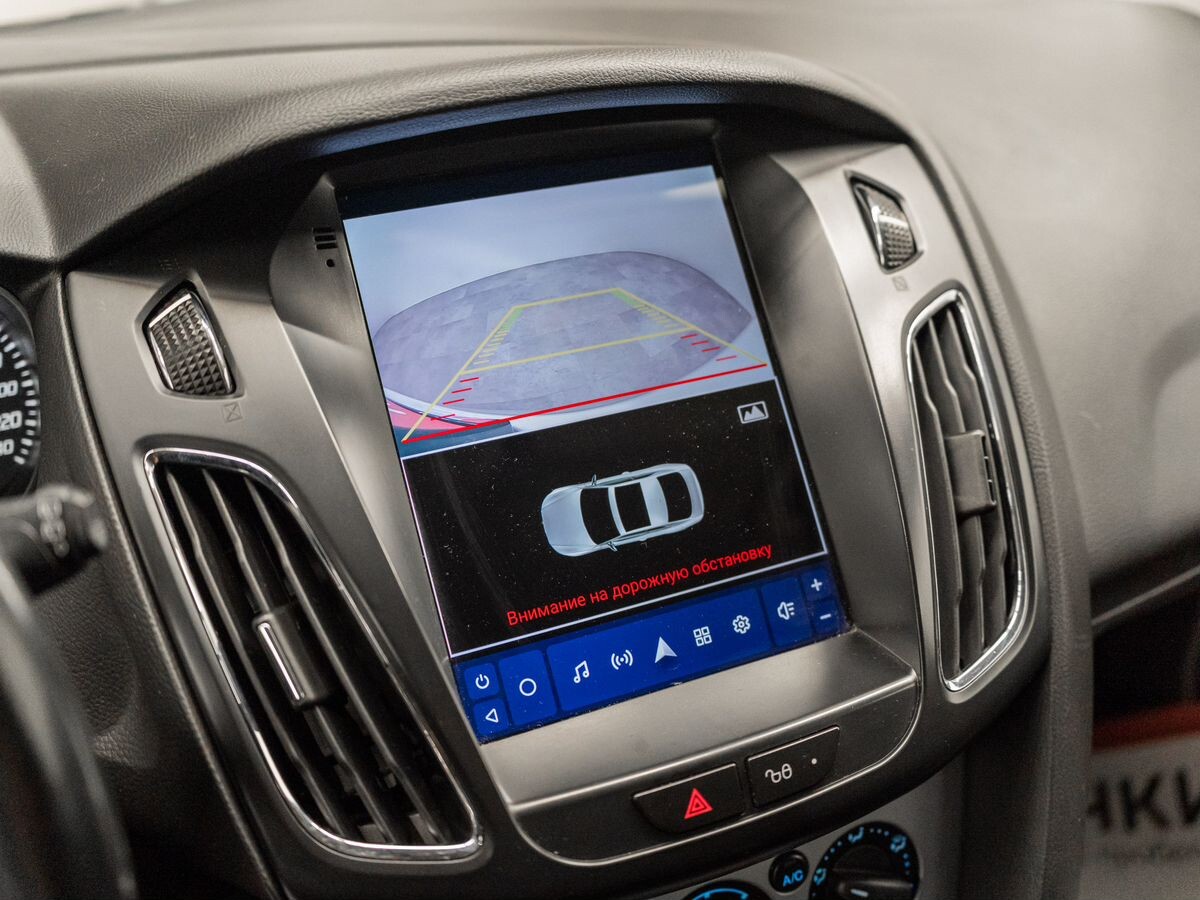 Ford Focus 2012 - фото автомобиля