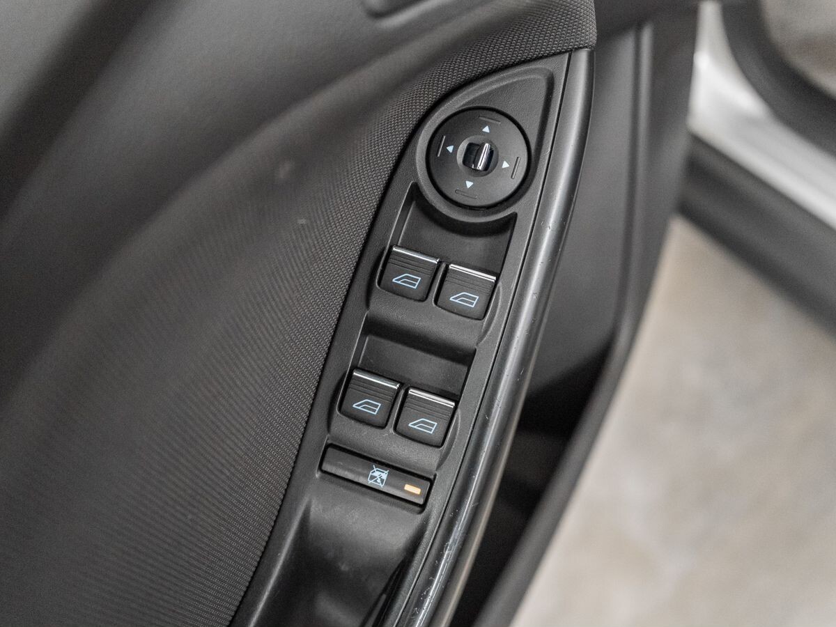 Ford Focus 2012 - фото автомобиля