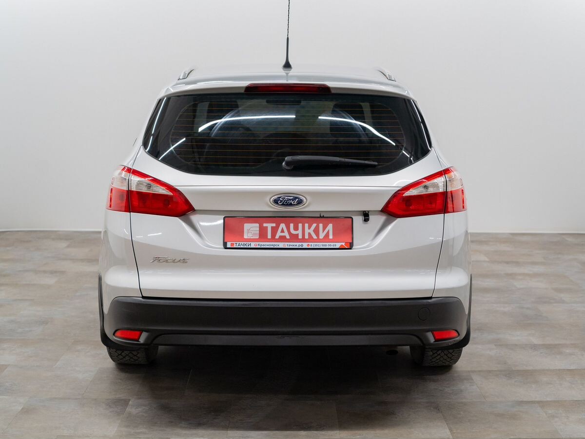 Ford Focus 2012 - фото автомобиля