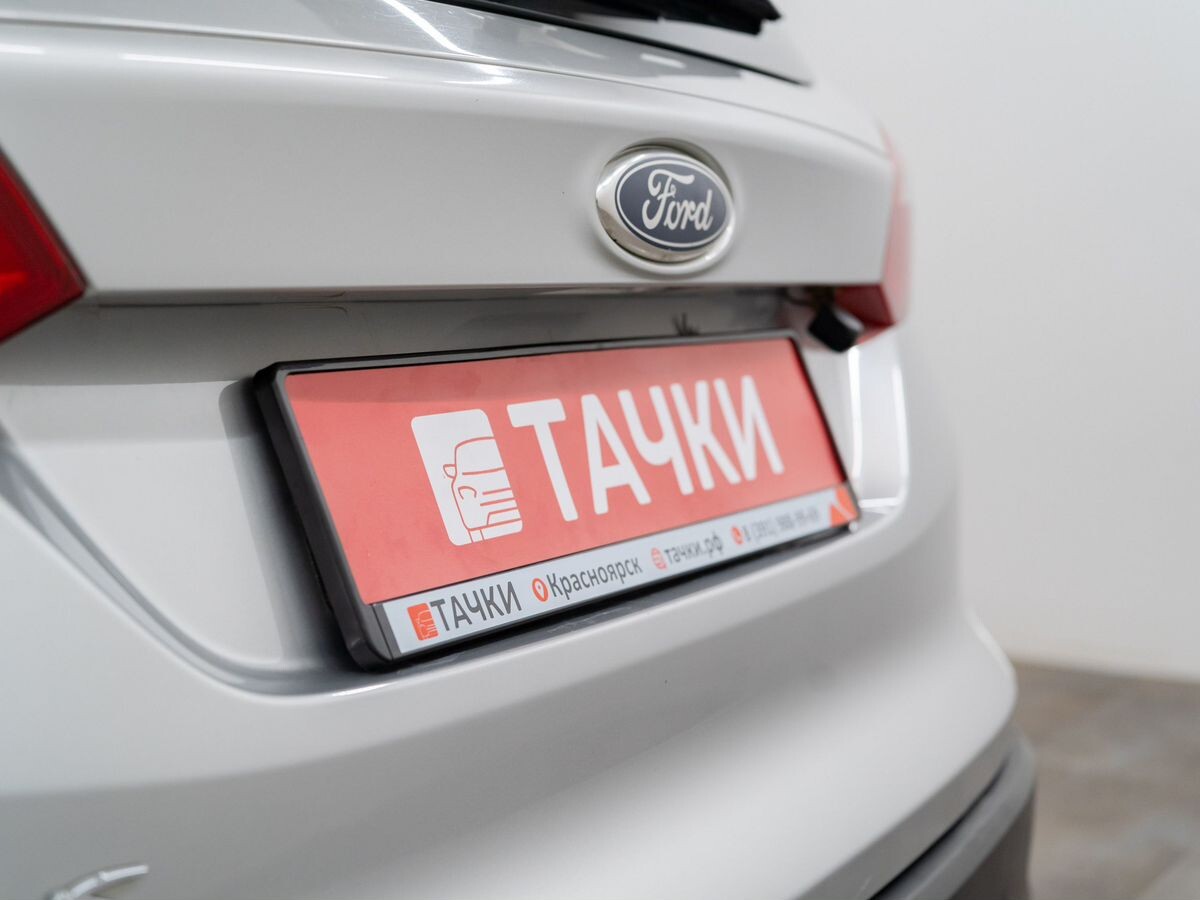 Ford Focus 2012 - фото автомобиля