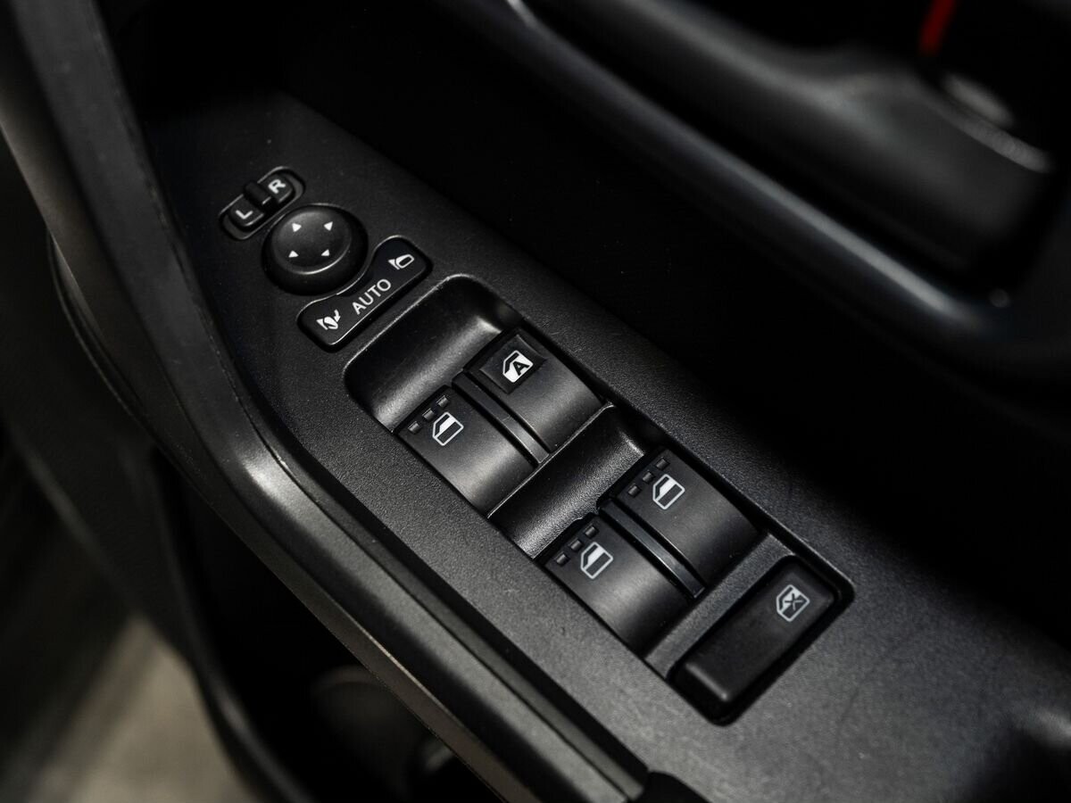 Daihatsu Rocky 2020 - фото автомобиля