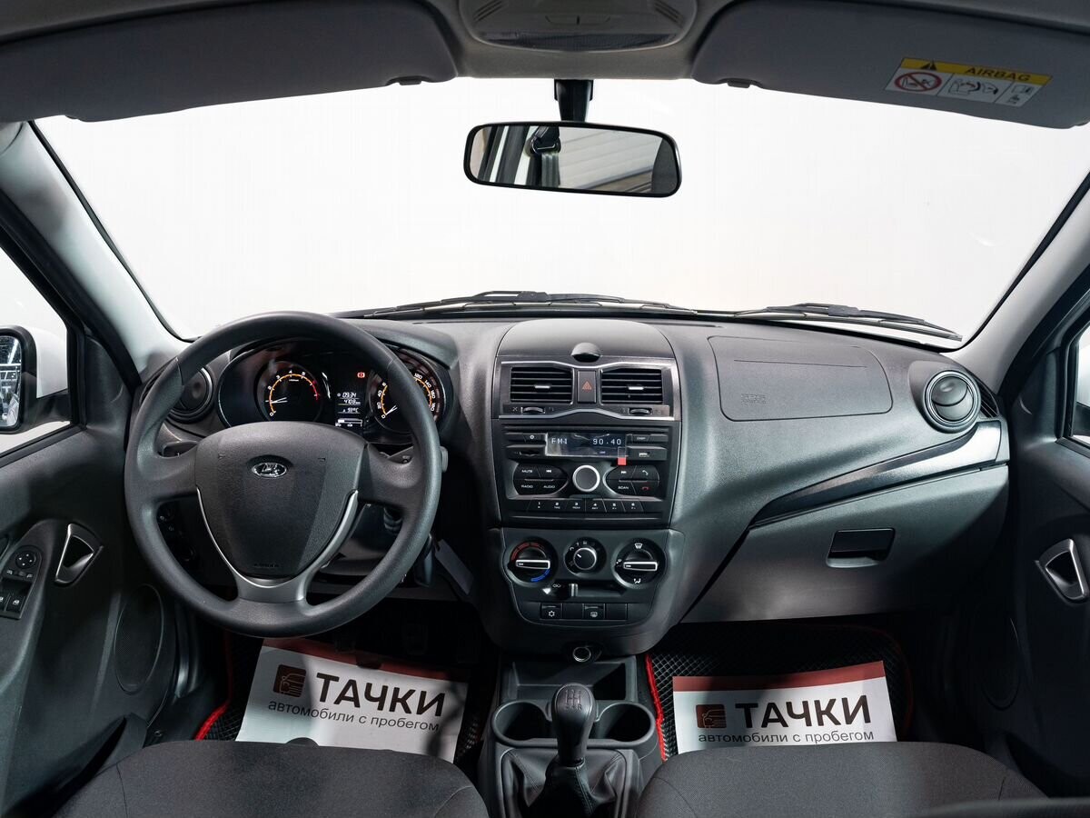 Lada (ВАЗ) Granta 2024 - фото автомобиля