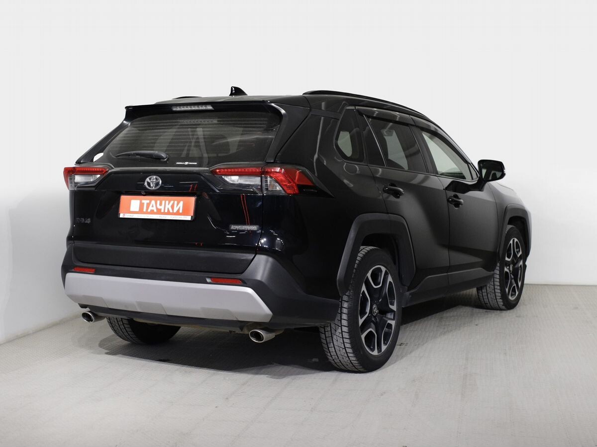 Toyota RAV4 2019 - фото автомобиля