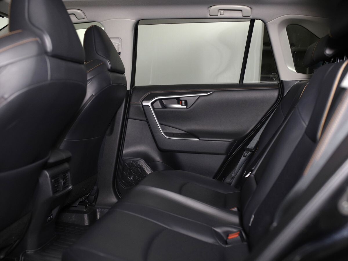 Toyota RAV4 2019 - фото автомобиля