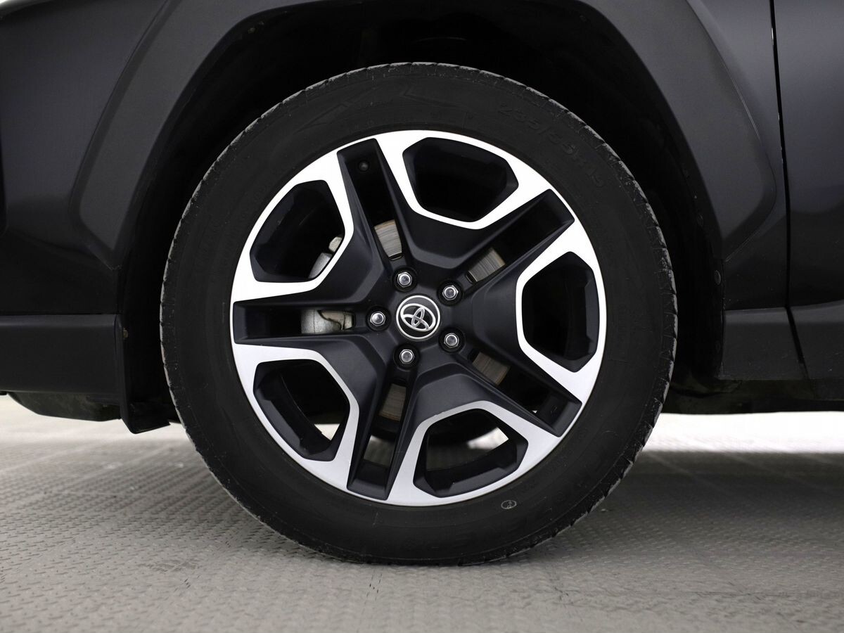 Toyota RAV4 2019 - фото автомобиля