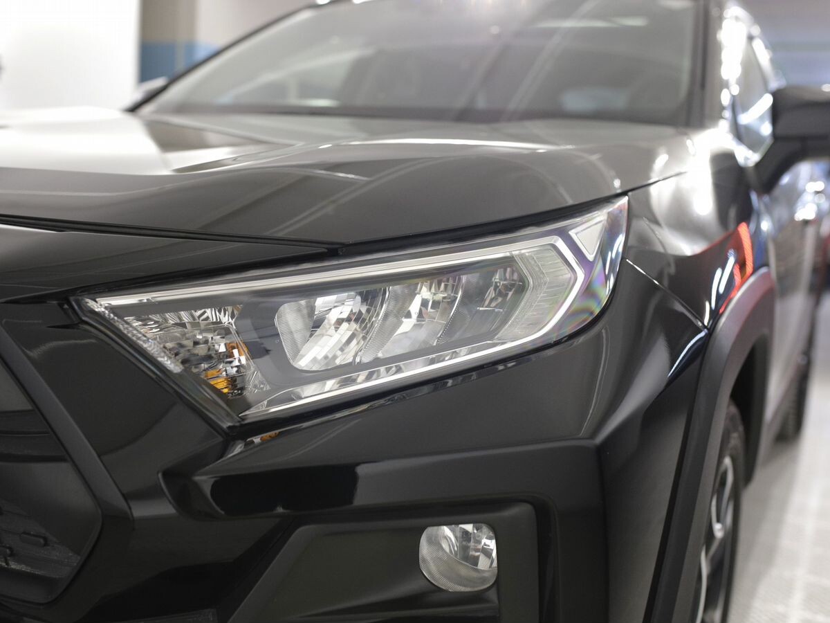 Toyota RAV4 2019 - фото автомобиля