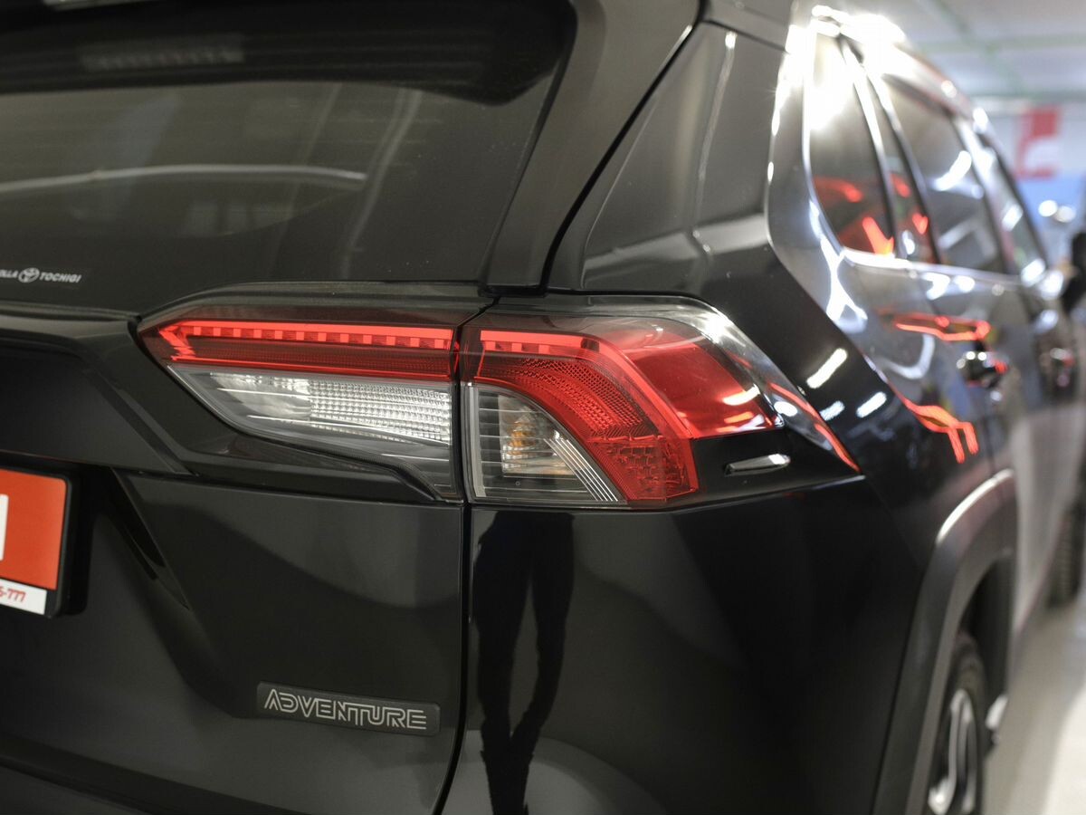 Toyota RAV4 2019 - фото автомобиля