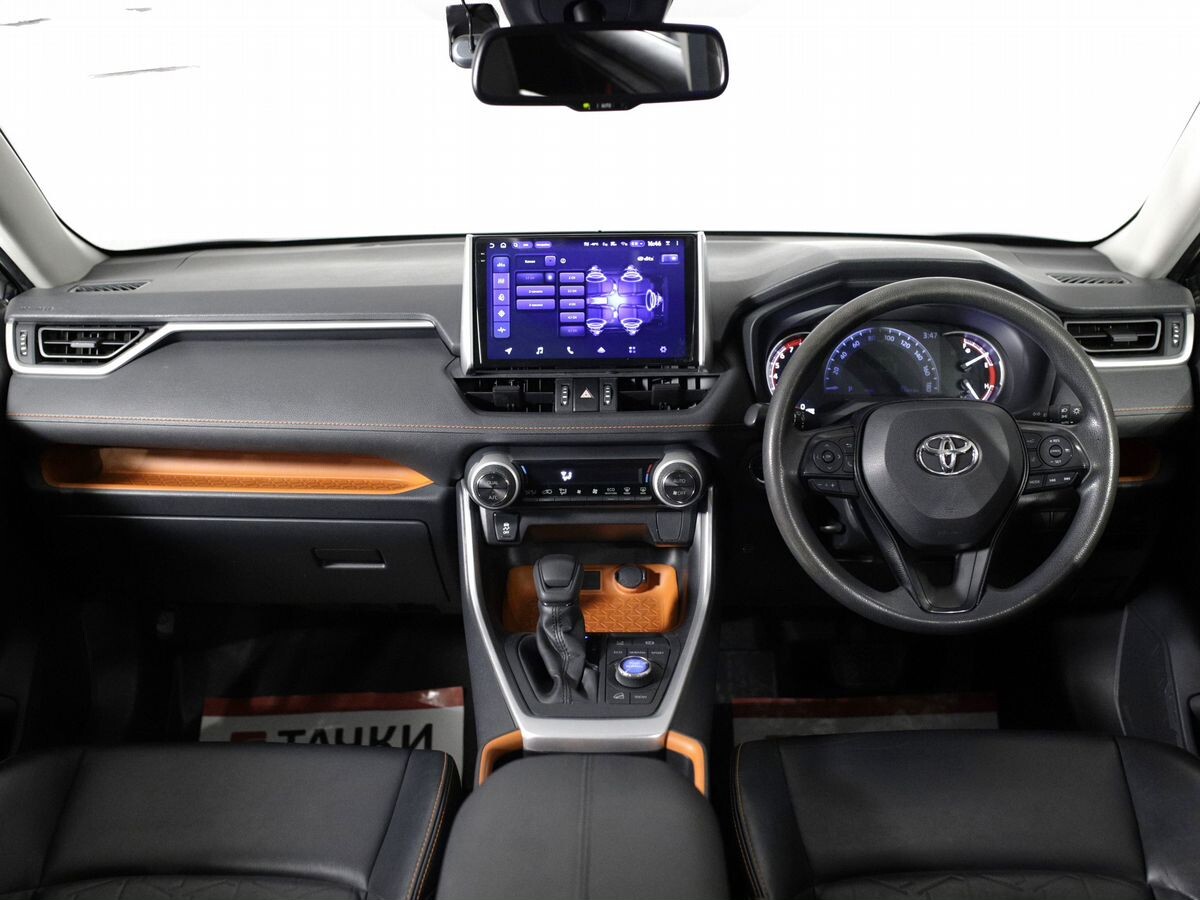 Toyota RAV4 2019 - фото автомобиля