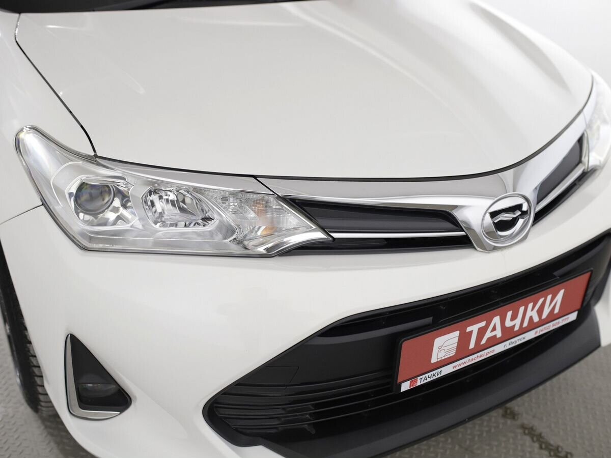 Toyota Corolla 2017 - фото автомобиля