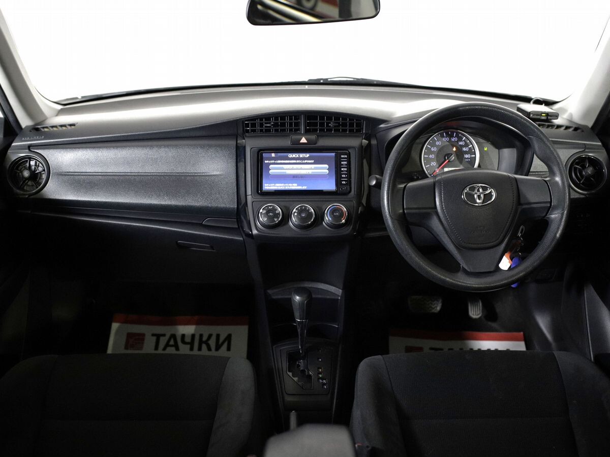 Toyota Corolla 2017 - фото автомобиля