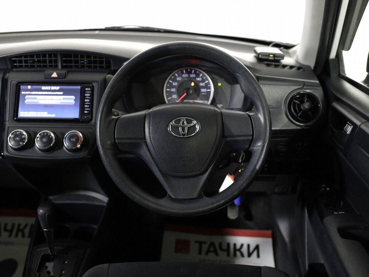 Toyota Corolla 2017 - фото автомобиля