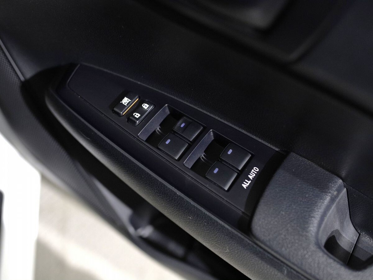 Toyota Corolla 2017 - фото автомобиля