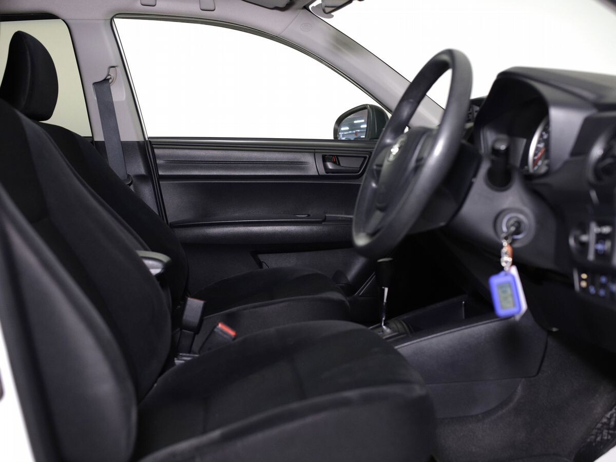 Toyota Corolla 2017 - фото автомобиля