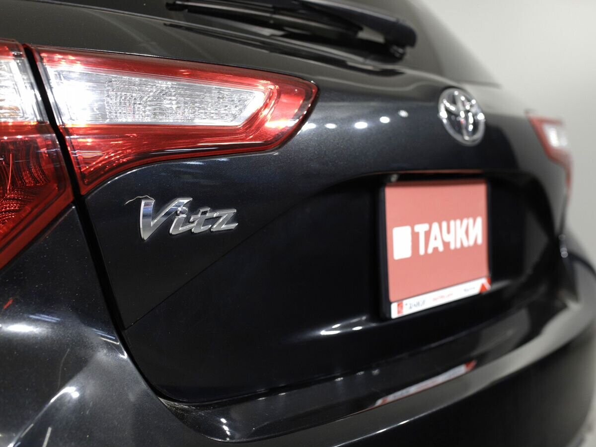 Toyota Vitz 2018 - фото автомобиля