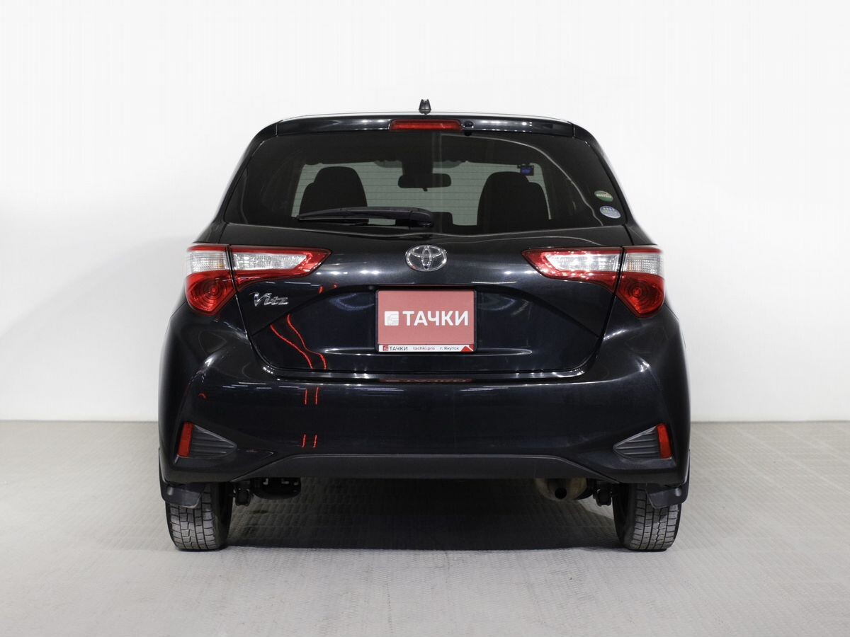 Toyota Vitz 2018 - фото автомобиля