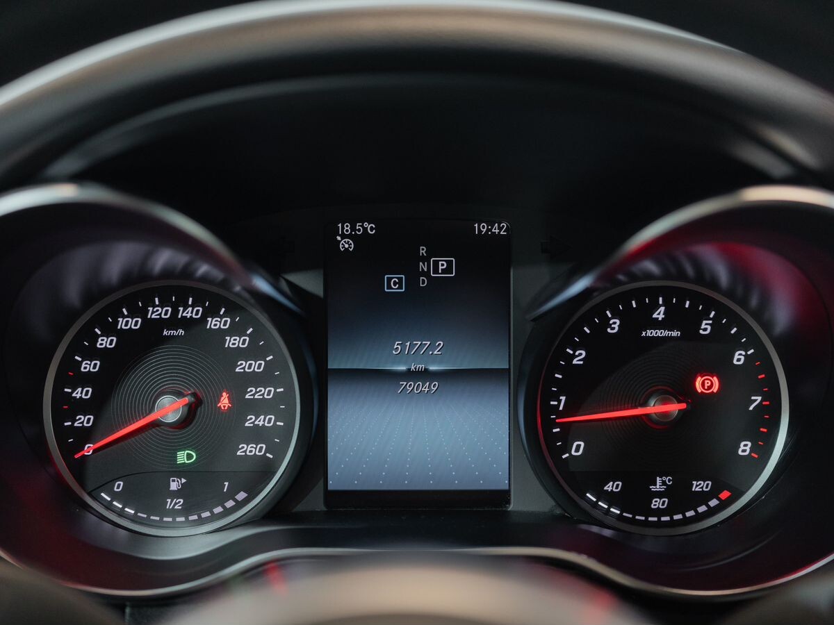 Mercedes-Benz C-Класс 2019 - фото автомобиля