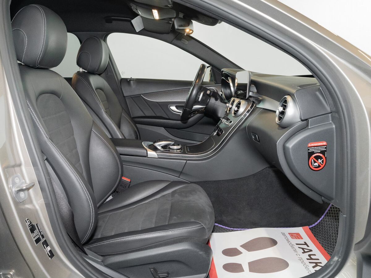 Mercedes-Benz C-Класс 2019 - фото автомобиля