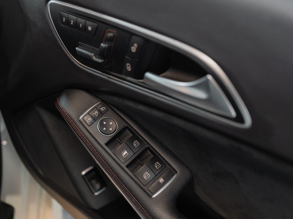 Mercedes-Benz CLA 2015 - фото автомобиля