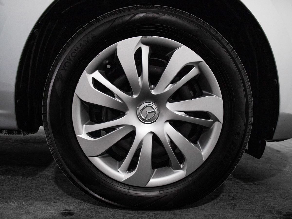 Mazda Demio 2016 - фото автомобиля