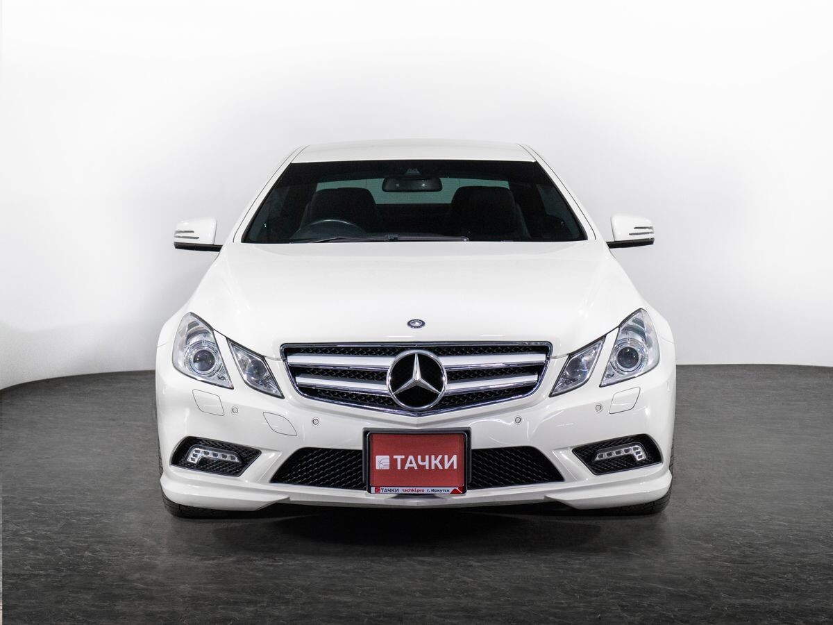 Mercedes-Benz E-Класс 2011 - фото автомобиля