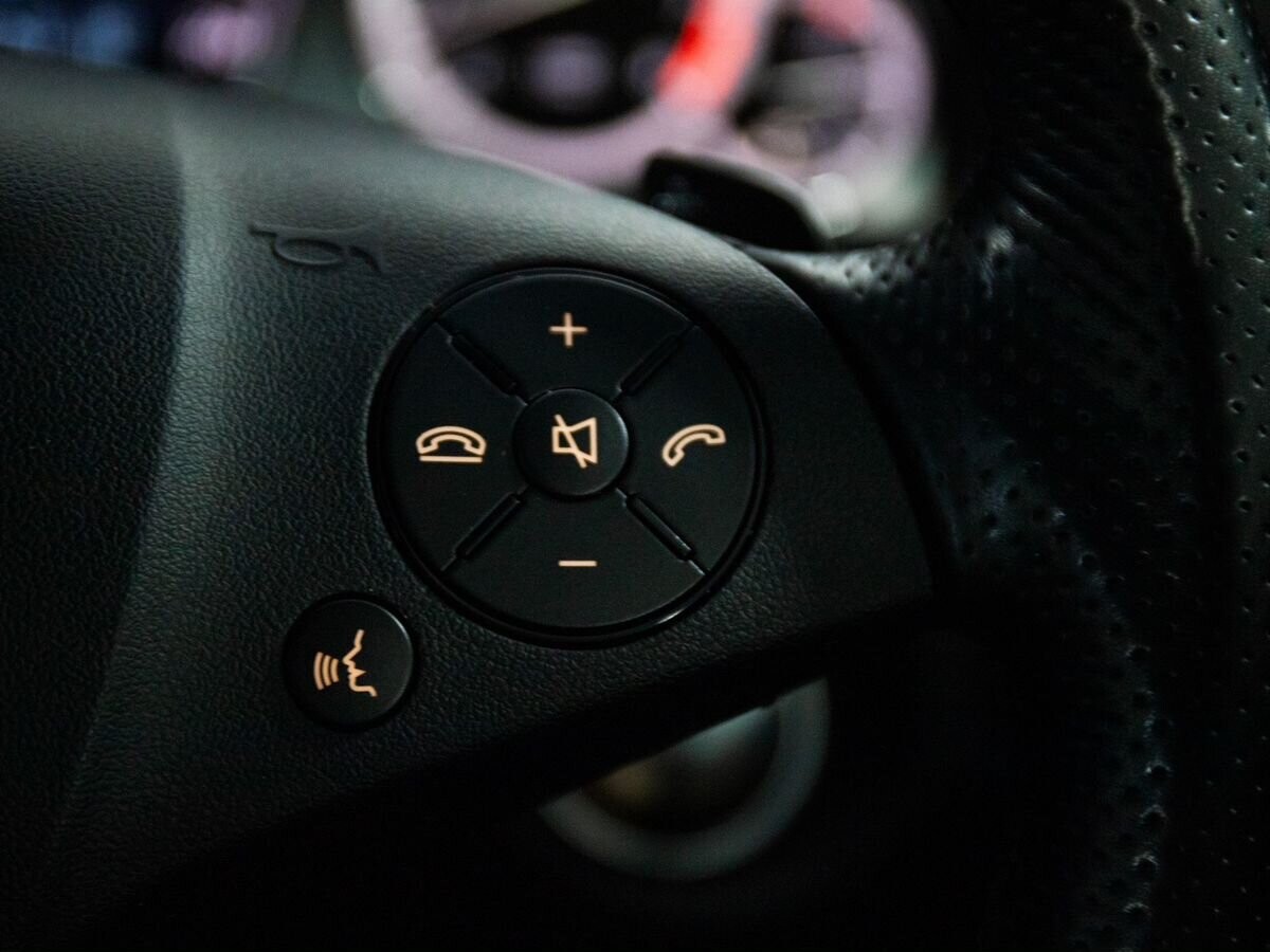 Mercedes-Benz E-Класс 2011 - фото автомобиля