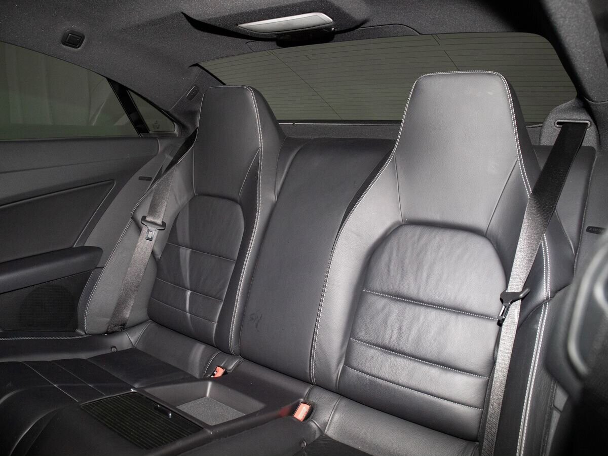 Mercedes-Benz E-Класс 2011 - фото автомобиля