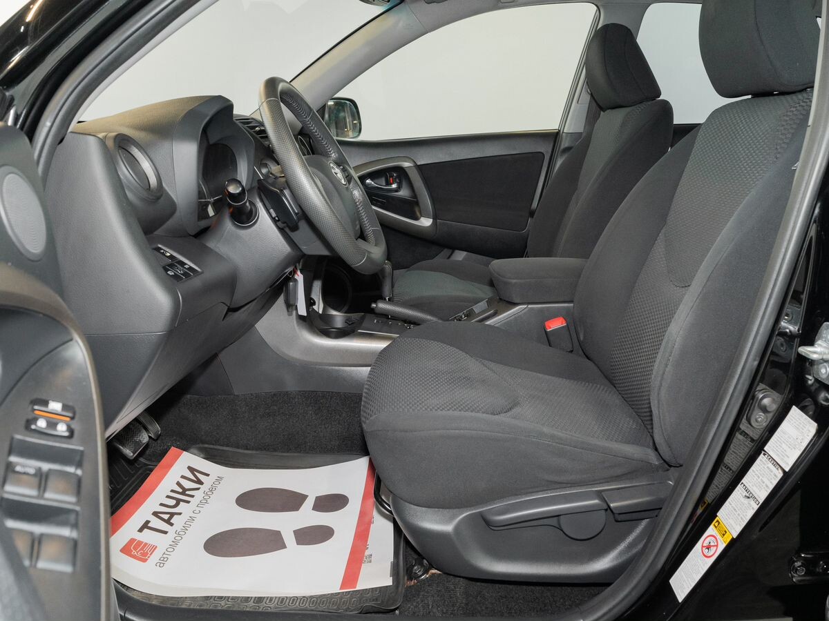 Toyota RAV4 2011 - фото автомобиля